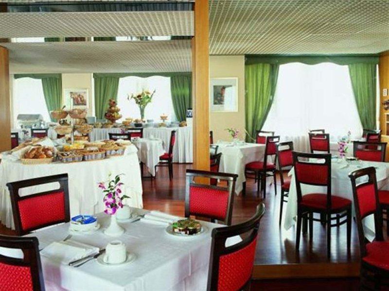 Una Hotels Century Milano Exterior photo