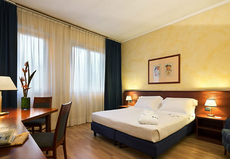 Una Hotels Century Milano Exterior photo