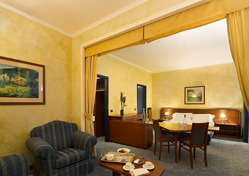 Una Hotels Century Milano Exterior photo